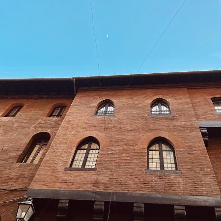 Lovely 1 Bedroom Apartment Nearby Piazza Maggiore Bologna Luaran gambar