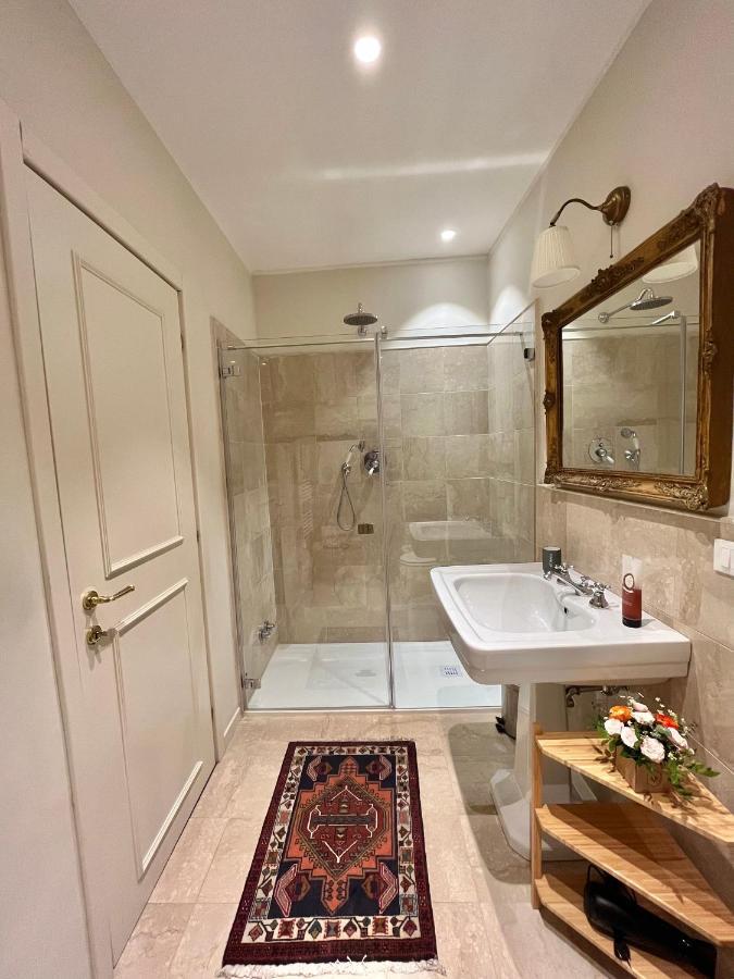 Lovely 1 Bedroom Apartment Nearby Piazza Maggiore Bologna Luaran gambar