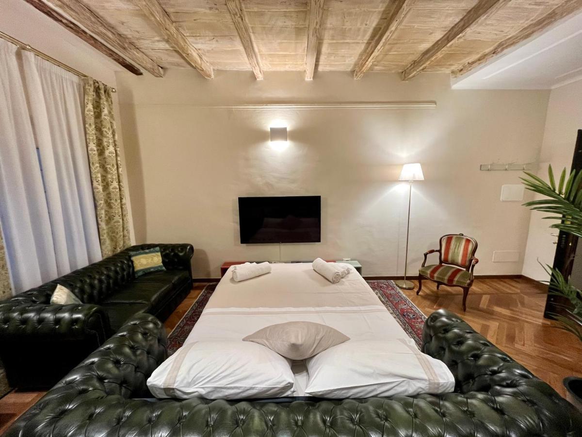 Lovely 1 Bedroom Apartment Nearby Piazza Maggiore Bologna Luaran gambar